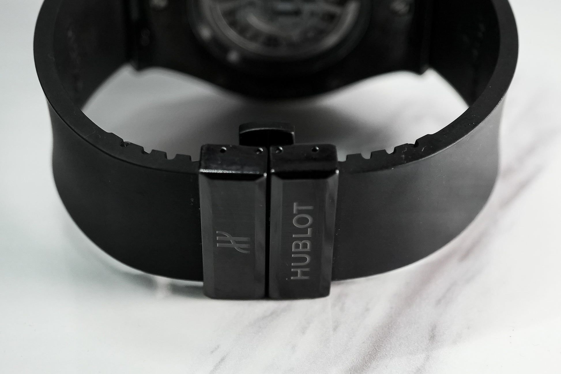 Hublot Classic Fusion 40 Years Anniversary Limited Edition 511.CX.1270.RX.MDM40 - Buckle View