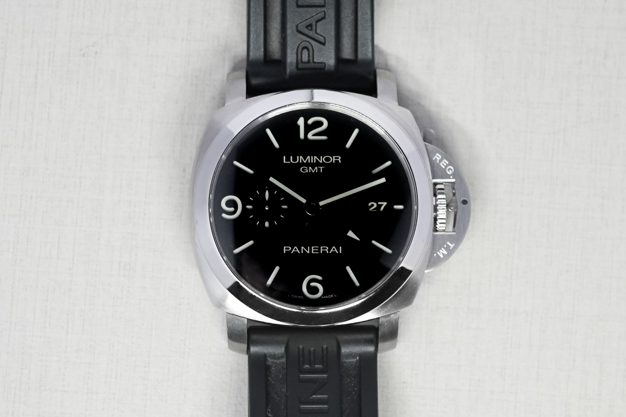 Panerai Luminor 1950 3 Days GMT Automatic PAM320 PAM00320 PAM 320 0032 luxuryhunts