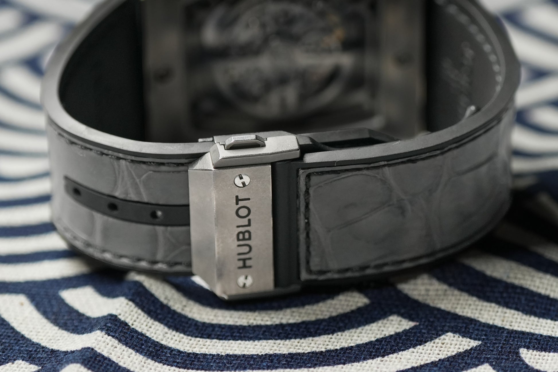 Hublot Spirit of Big Bang Titanium 601.NX.0173.LR - Buckle View