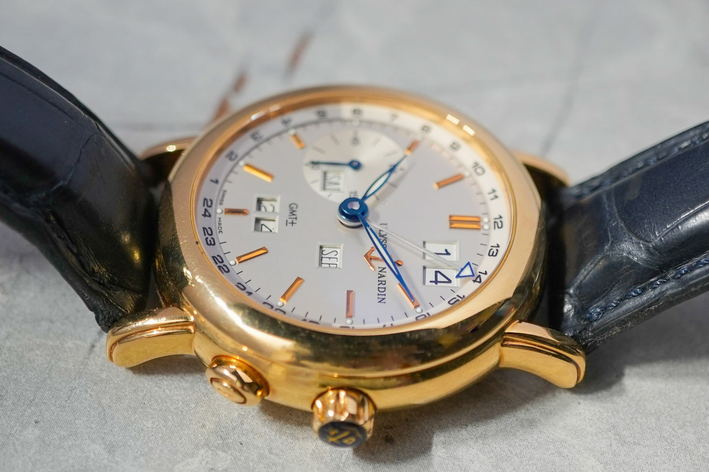 Ulysse Nardin GMT Perpetual in 18K Rose Gold 326-22