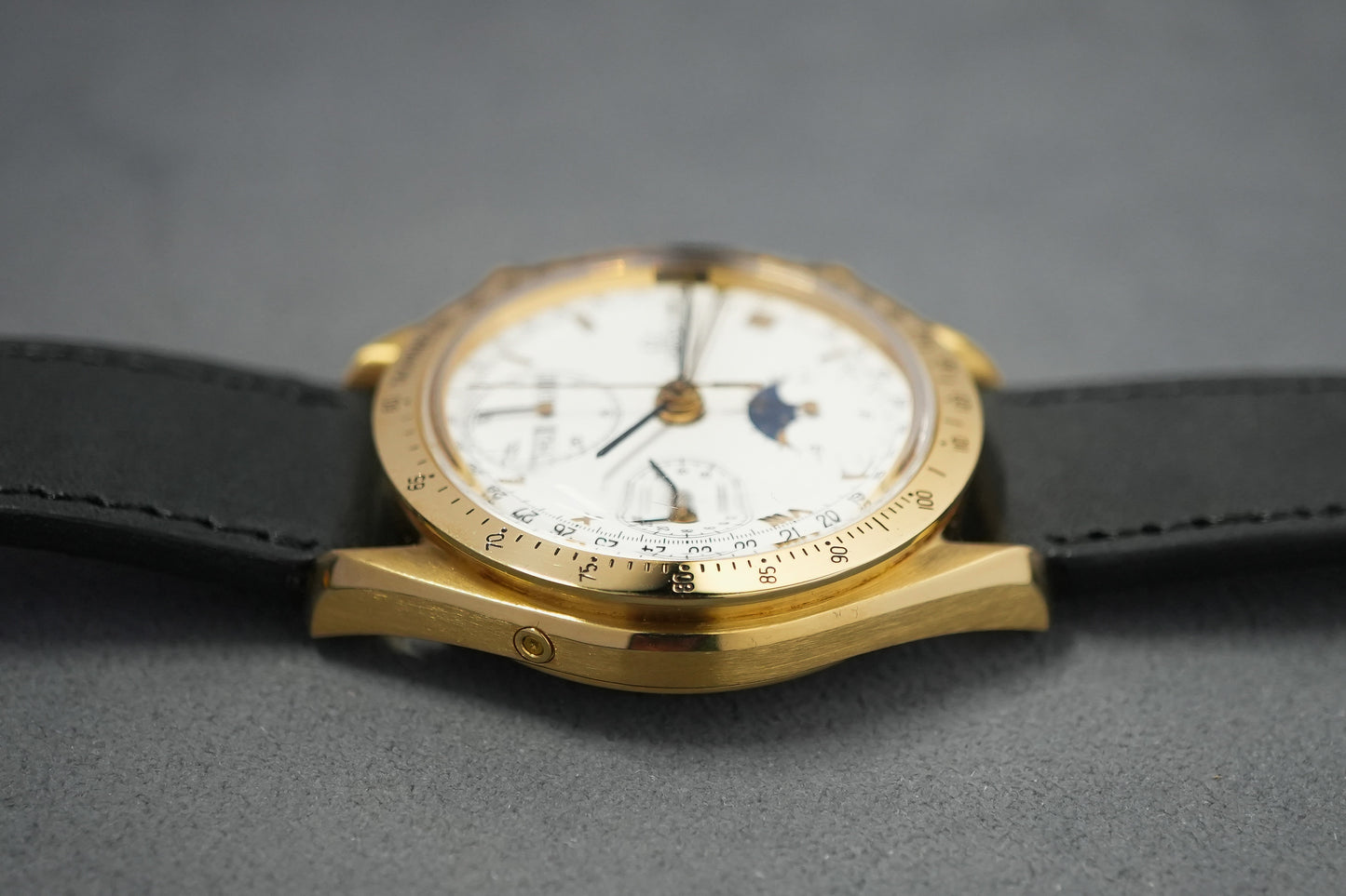 Omega Speedmaster Moonwatch Professional Moonphase Triple Date in 18k Solid Yellow Gold 175.0034