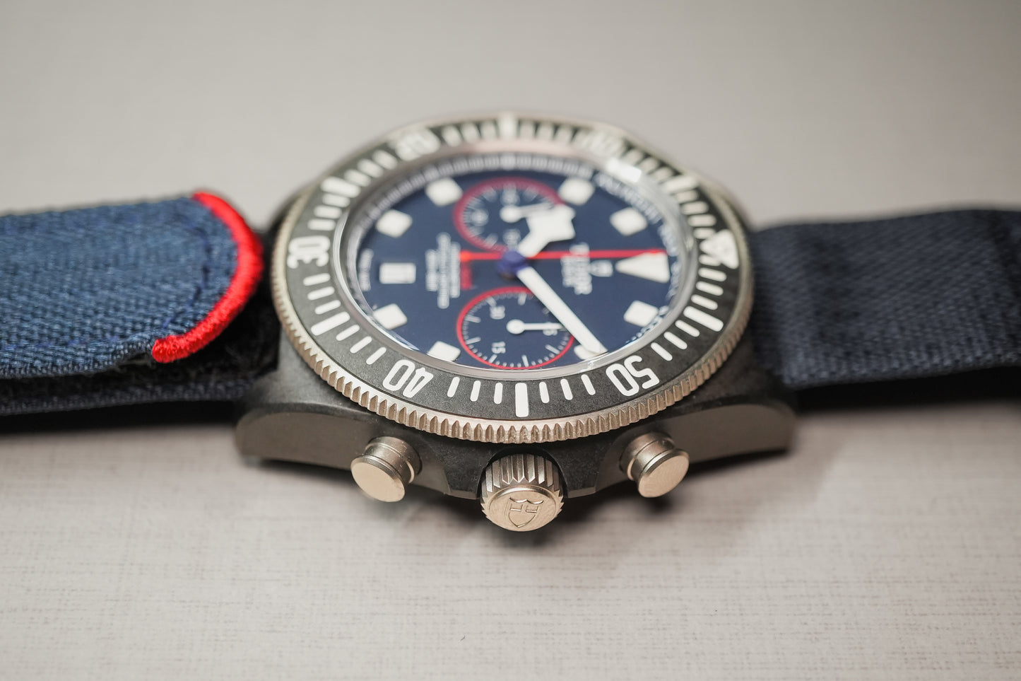 Tudor FXD Pelagos Chronograph Alinghi Redbull 43mm Carbon Titanium 25807KN