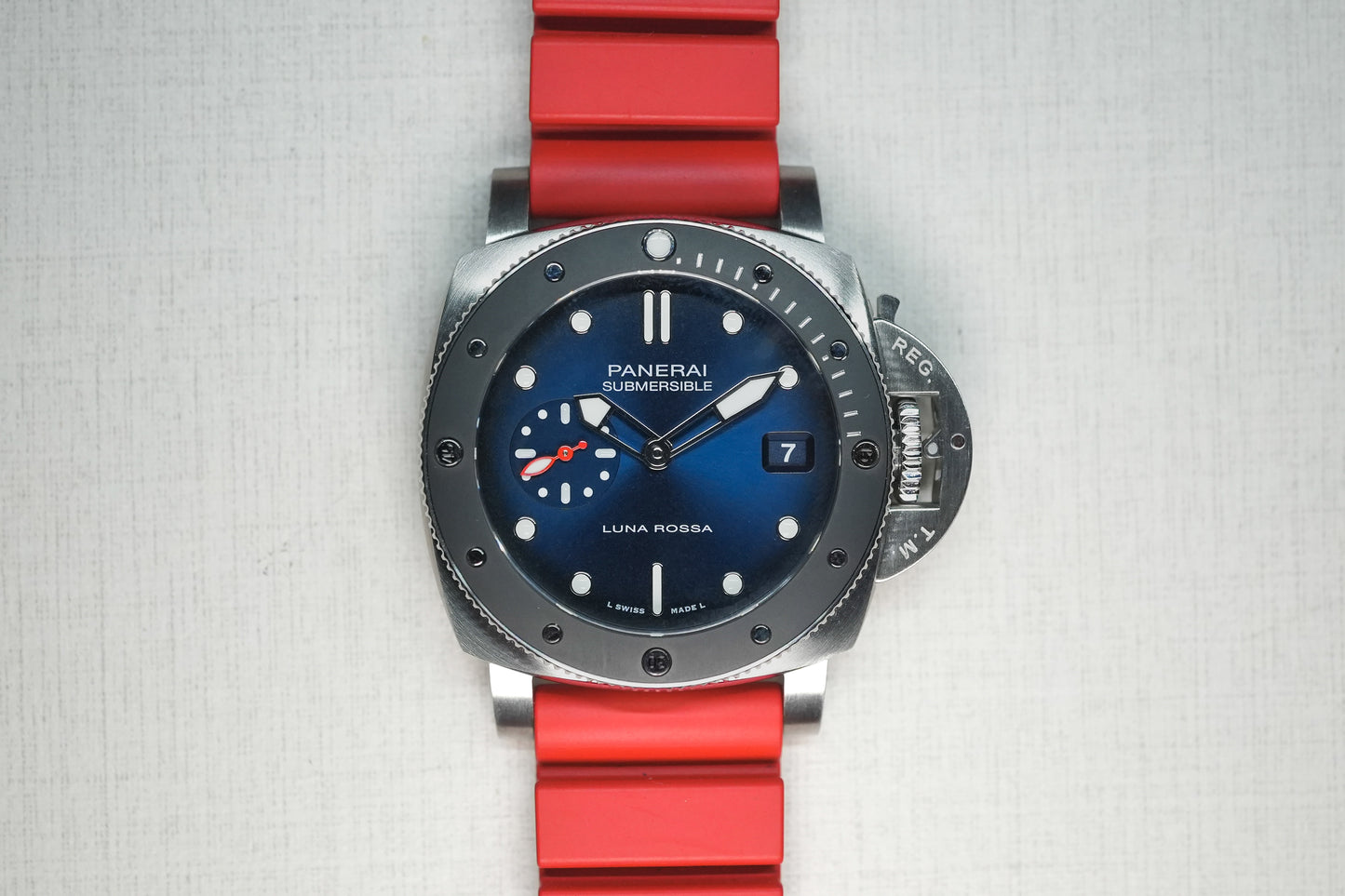 Panerai Submersible Luna Rossa Watch Of Wonders Release 300 Numbered Limited Edition PAM01565 PAM1565 01565 1565