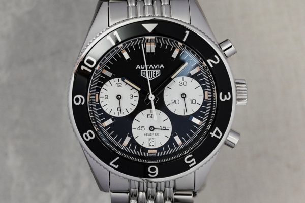 Tag Heuer Autavia Calibre 02 42mm CBE2110 CBE2110.BA0687