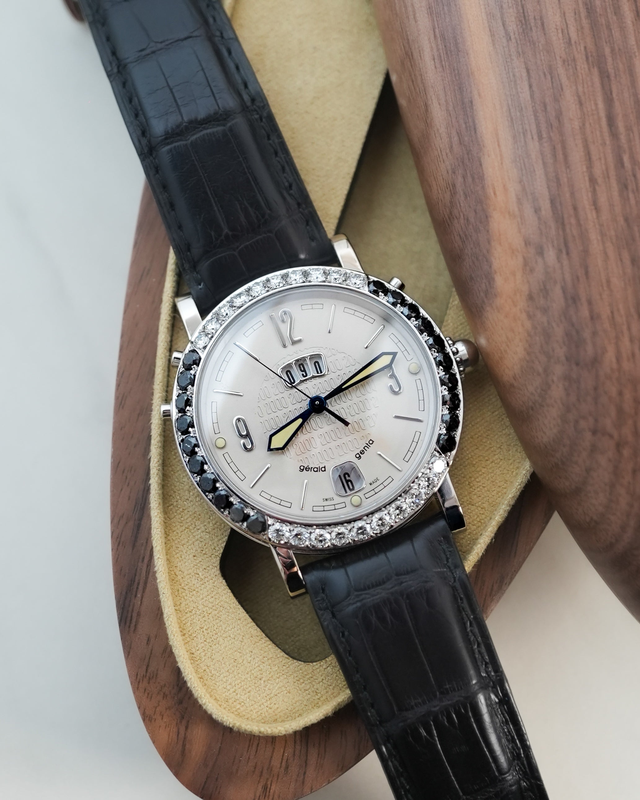 Gerald Genta Backtimer in 18k Solid White Gold with Factory Diamonds G.3806